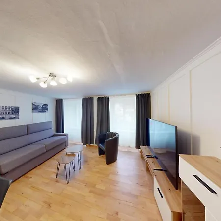 Zentrale 2,5 Altstadtwohnung - Boxspringbett - Smart Tv 아파트 *
