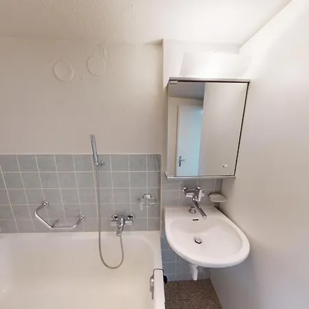 Zentrale 2,5 Altstadtwohnung - Boxspringbett - Smart Tv דירה *