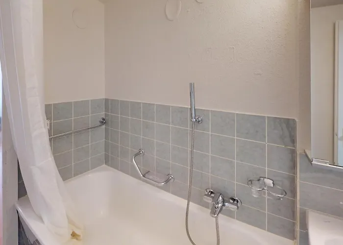 Zentrale 2,5 Altstadtwohnung - Boxspringbett - Smart Tv *