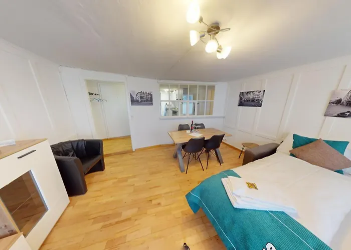 شقة Zentrale 2,5 Altstadtwohnung - Boxspringbett - Smart Tv تشر